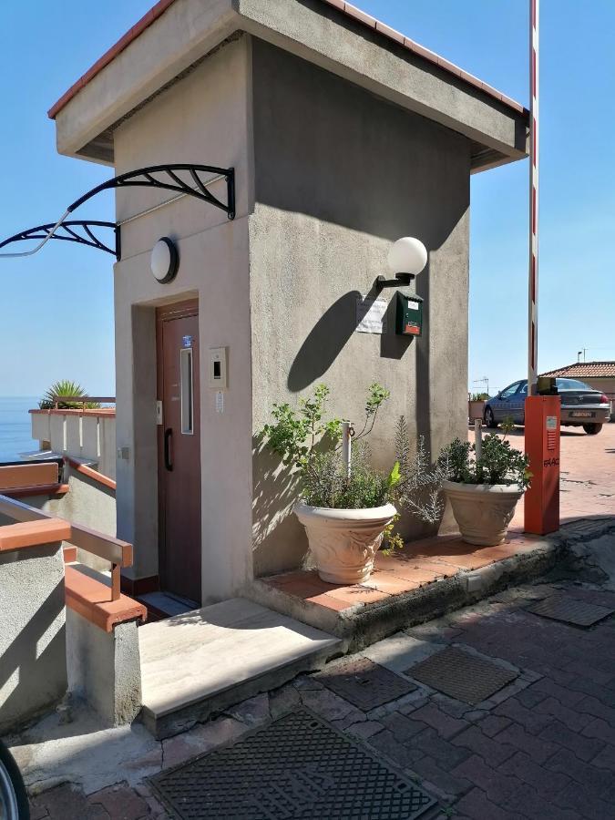 Al Bajah Loft Monovano Con Requisiti Hotel Ταορμίνα Εξωτερικό φωτογραφία